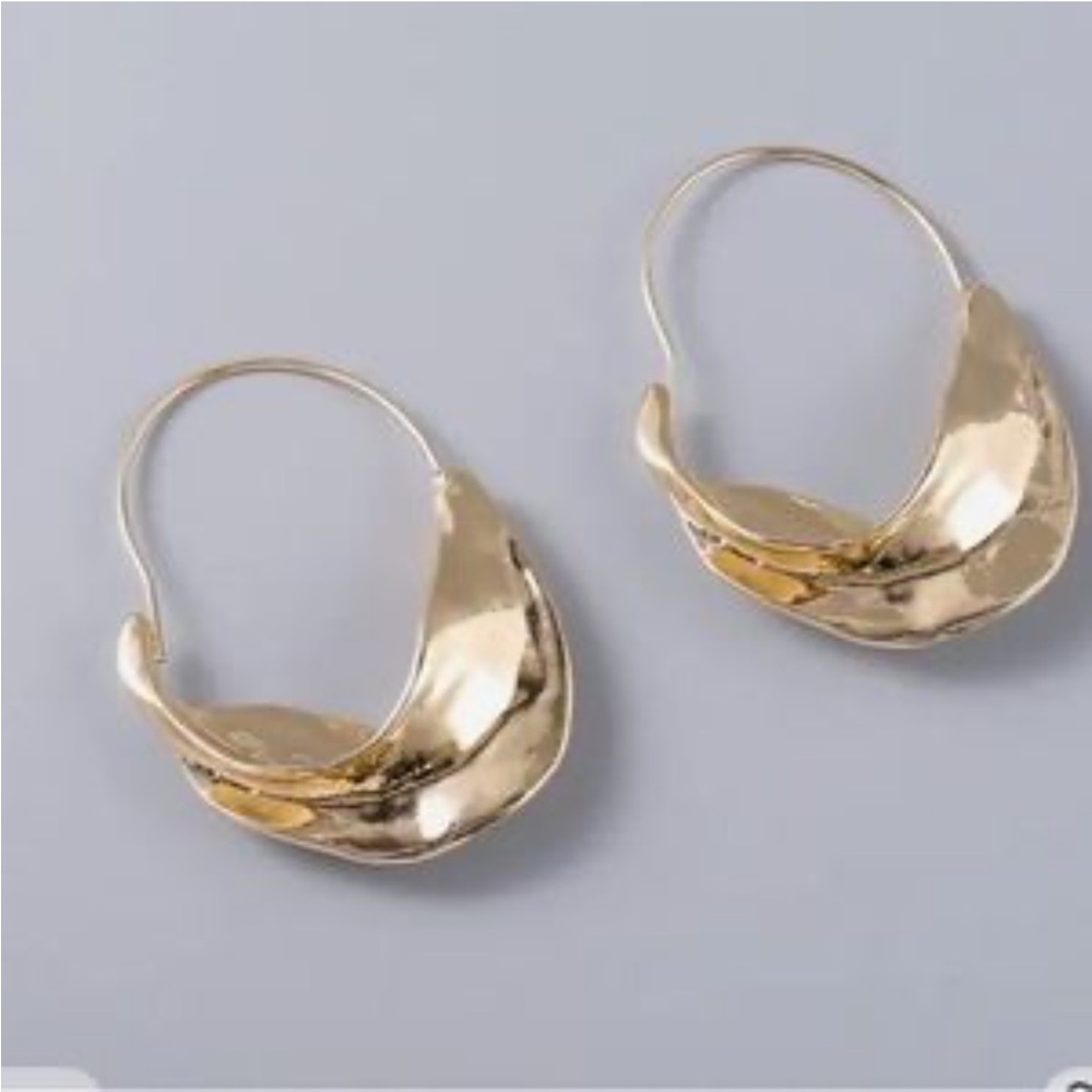 New~ Anthropologie wavy Gold Hoop Earrings